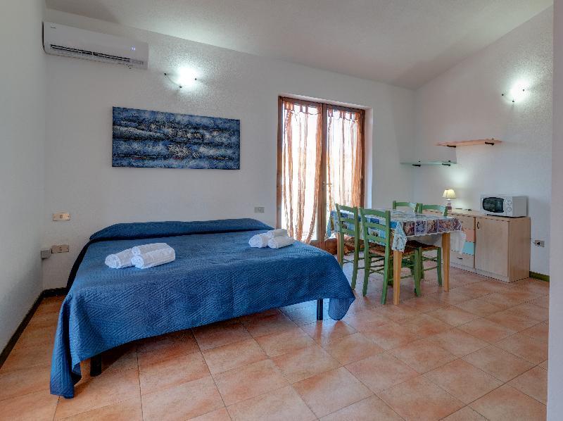 Residence Le Pavoncelle Santa Teresa Gallura Exterior foto
